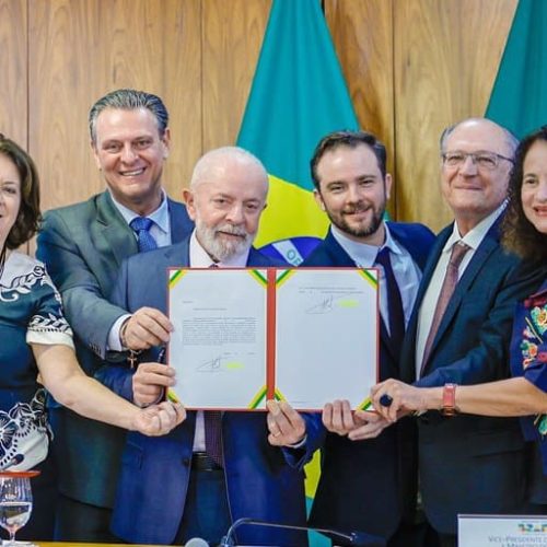 Um plano financeiro elaborado pelo governo brasileiro: Amenizar e salvaguardar as empresas, e exportadoras do Brasil aos EUA.